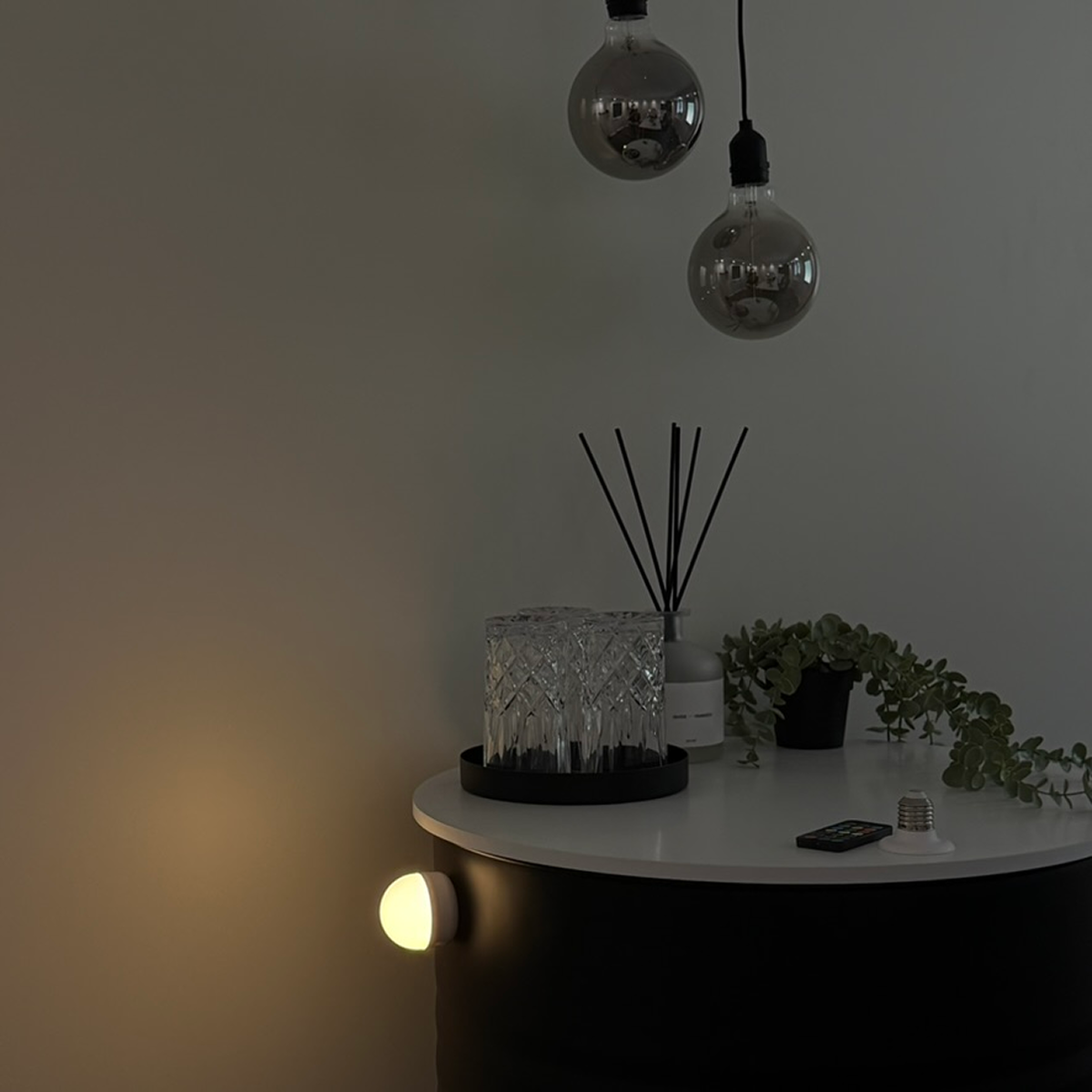 Magnetische LED-Lampe mit Fernbedienung