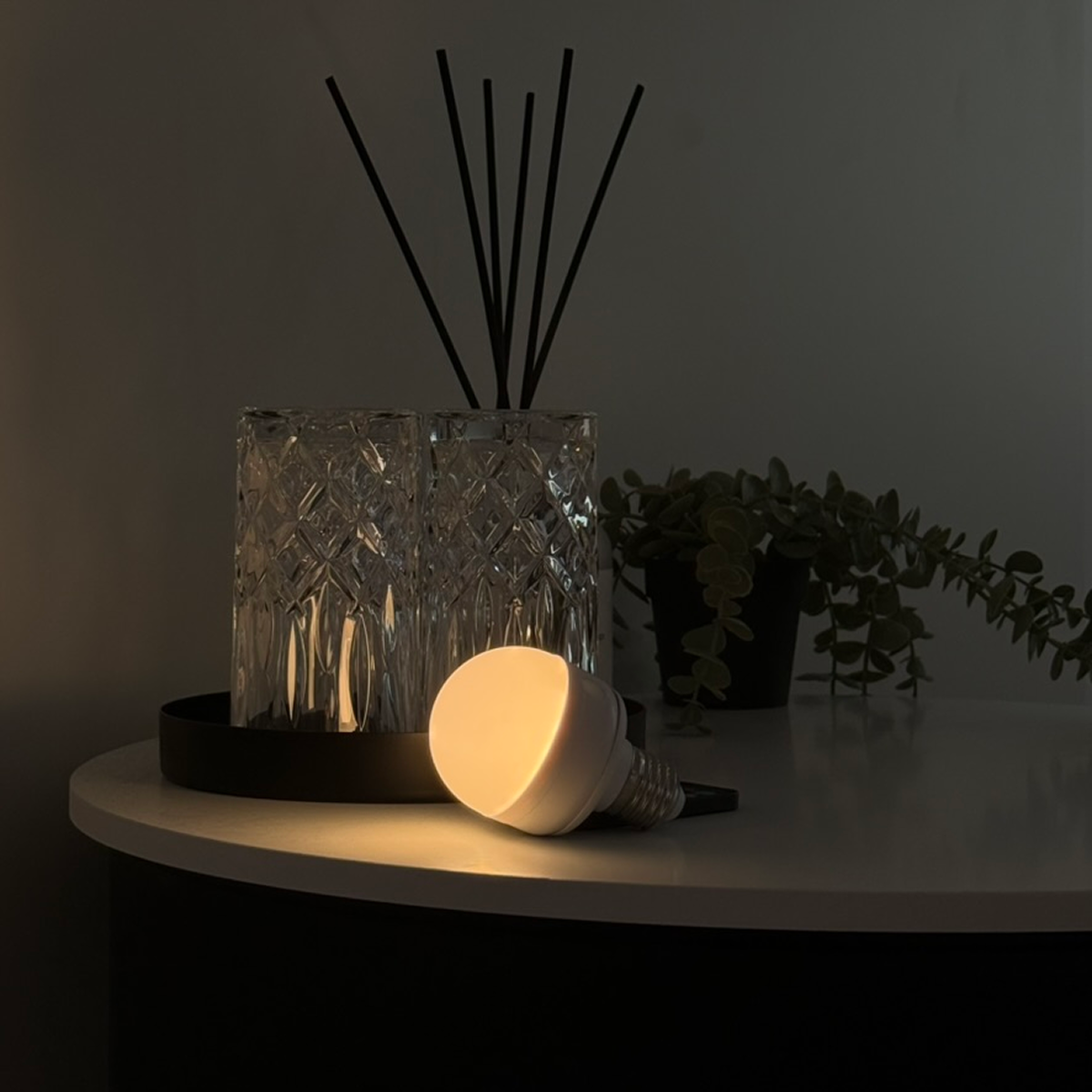 Magnetische LED-Lampe mit Fernbedienung
